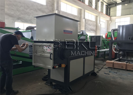 Plastic Lumps Blocks 30kw Single Shaft Shredder Machine Recycling 100mm